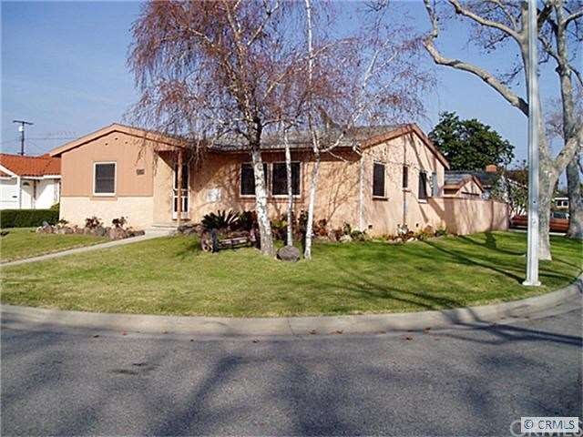 Nice corner lot home ready to move into.