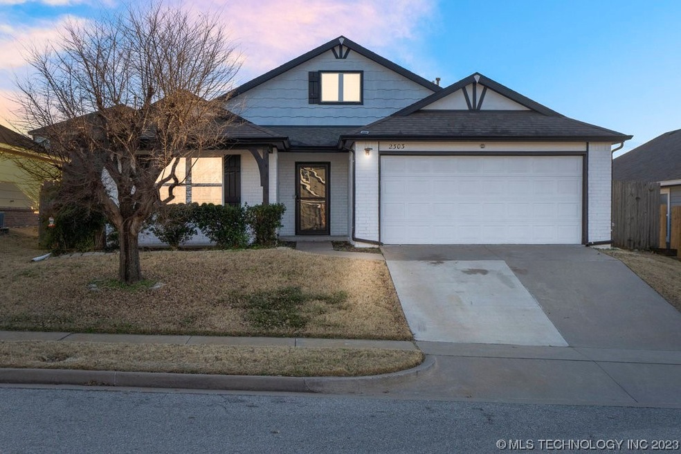 2303 E Fargo Place, Broken Arrow, OK 74012 - photo 1