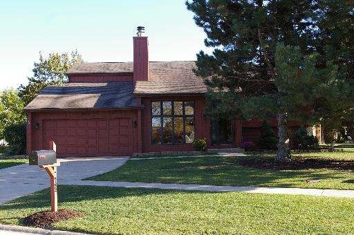 802 Lexington Ln, Batavia, IL 60510 - photo 1