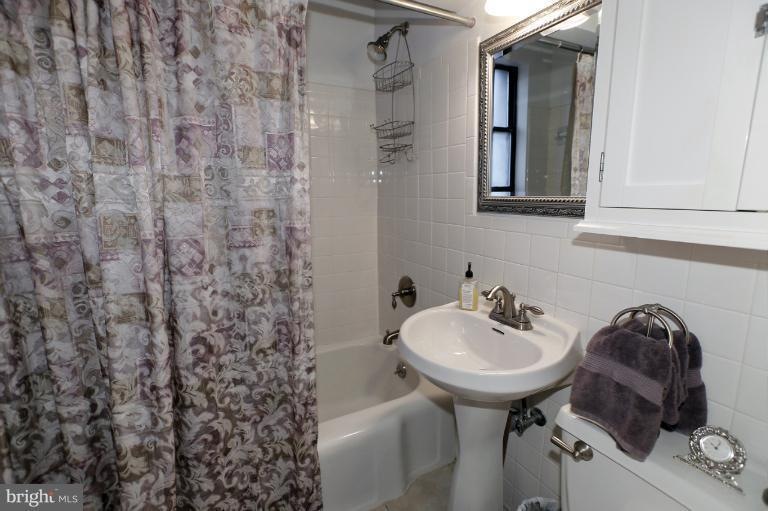 3821 Davis Place NW unit 4, Washington, DC 20007 - photo 1