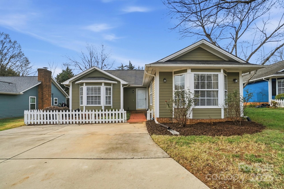 2909 Misty Plum Ct unit B3, Fort Mill, SC 29715 - photo 1