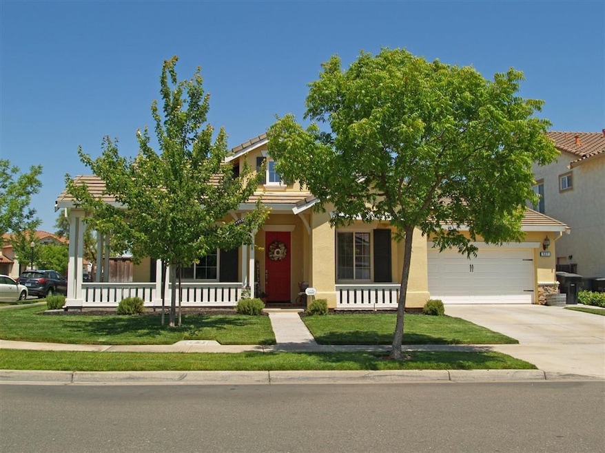 527 Big Sky Dr, Oakdale, CA 95361 - photo 1