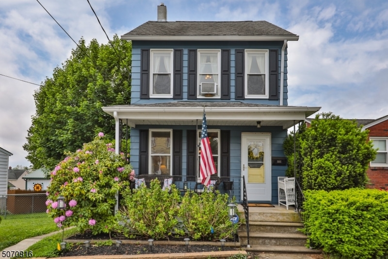 986 Mill St, Phillipsburg, NJ 08865 - photo 1