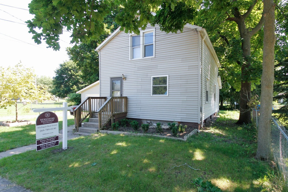 319 S Madison St, Marshall, MI 49068 - photo 1