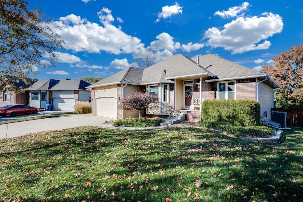 Pending $319,900 • Co-Listing Agent