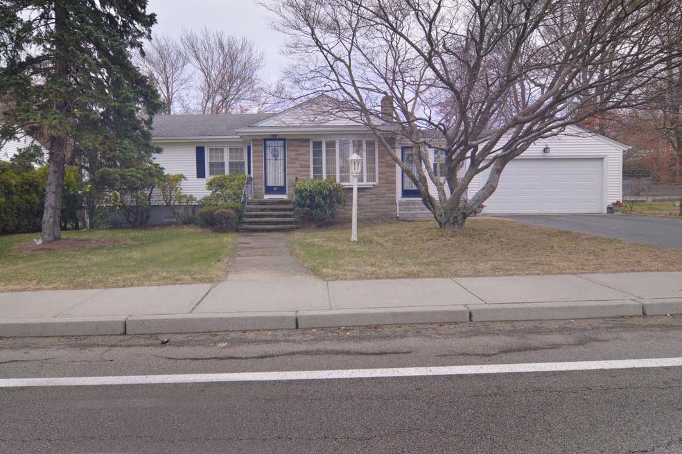 402 Central Ave, Johnston, RI 02919 - photo 1