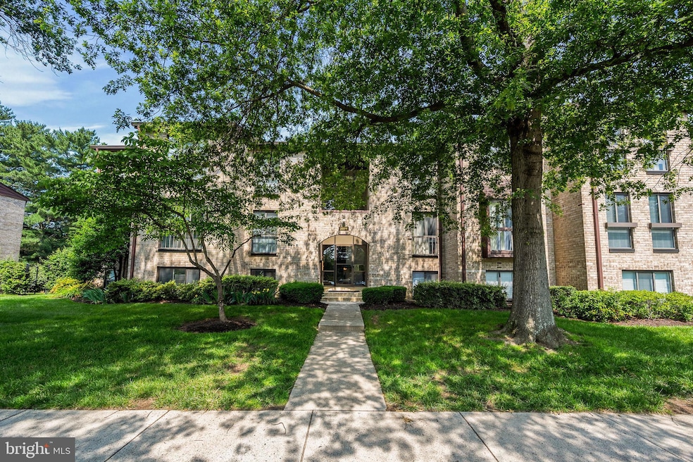 2074 Royal Fern Ct unit 1C, Reston, VA 20191 - photo 1