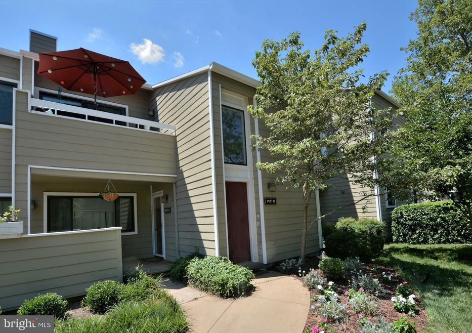 1927B Villaridge Dr, Reston, VA 20191 - photo 1