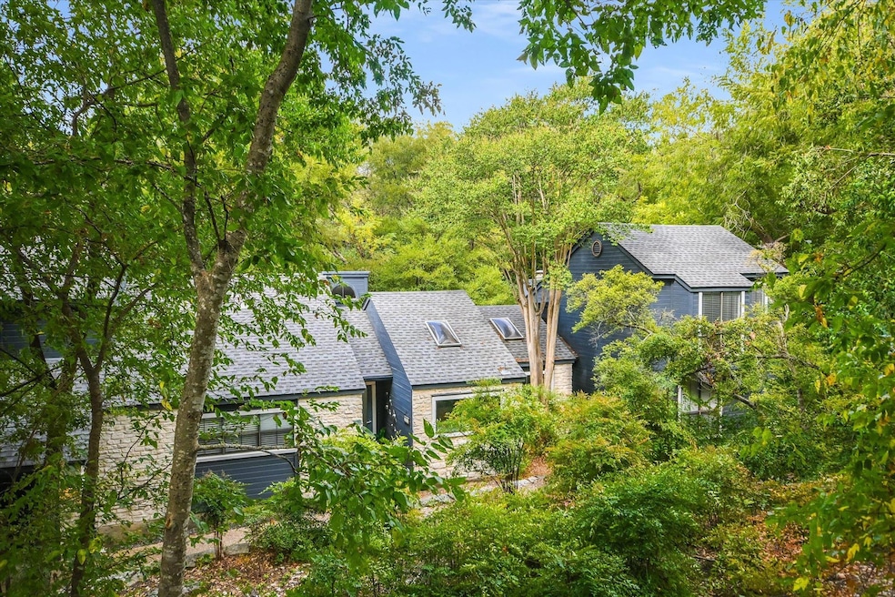 Under Contract $850,000