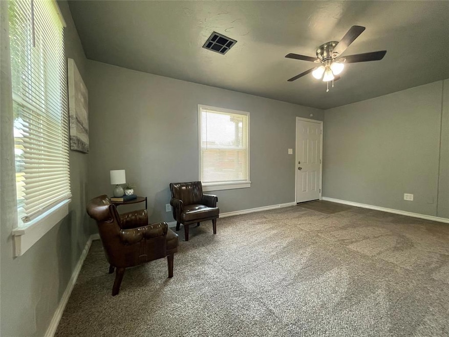 608 W Rickenbacker Dr, Oklahoma City, OK 73110 - photo 1