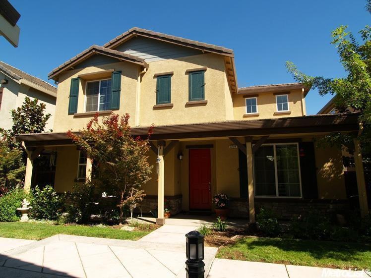 358 Carriage Ln, Oakdale, CA 95361 - photo 1