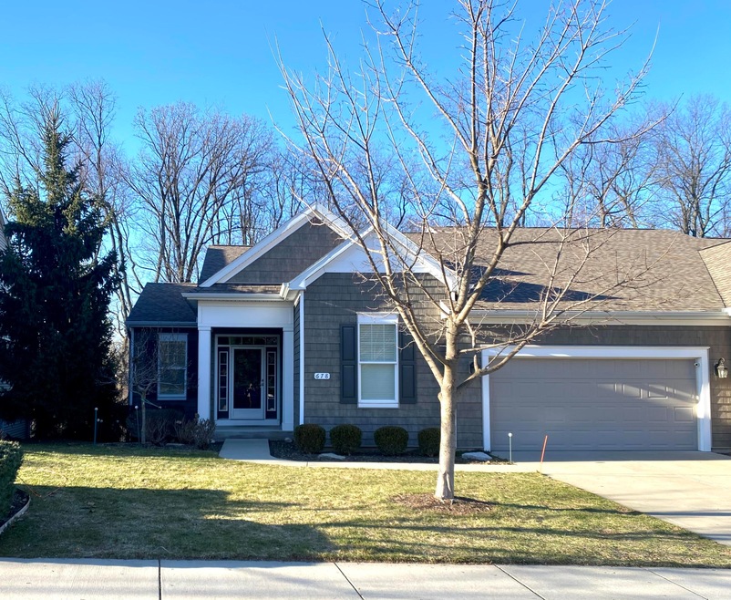678 Wynding Oaks