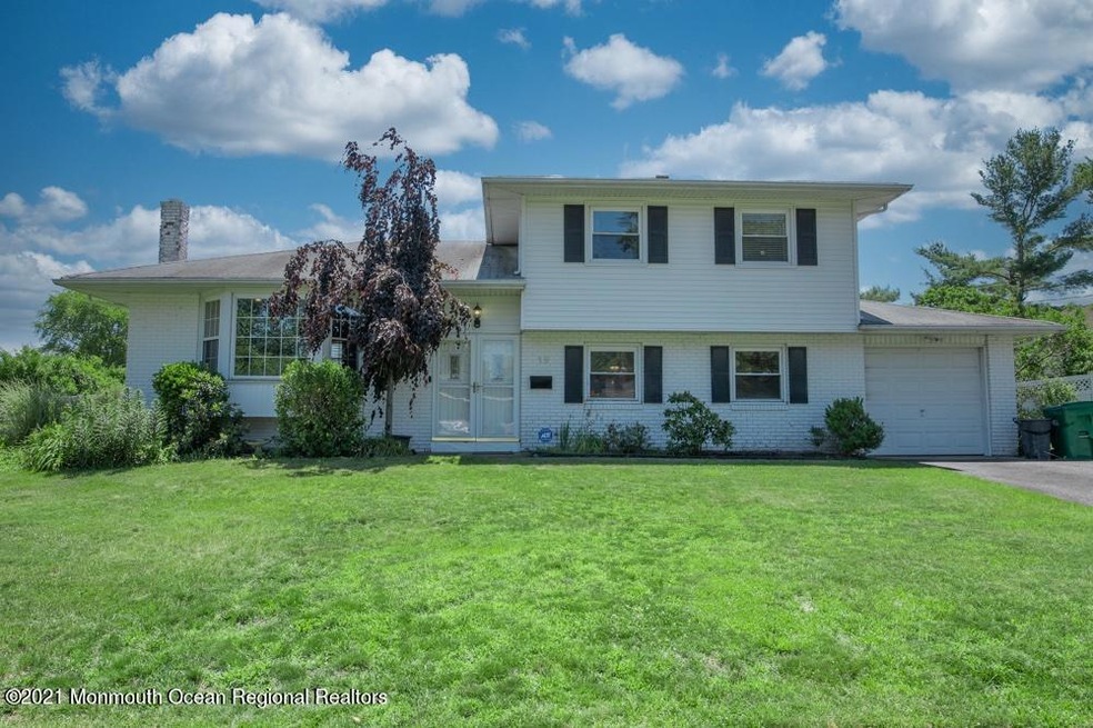 15 Kingsport Dr, Howell, NJ 07731 - photo 1