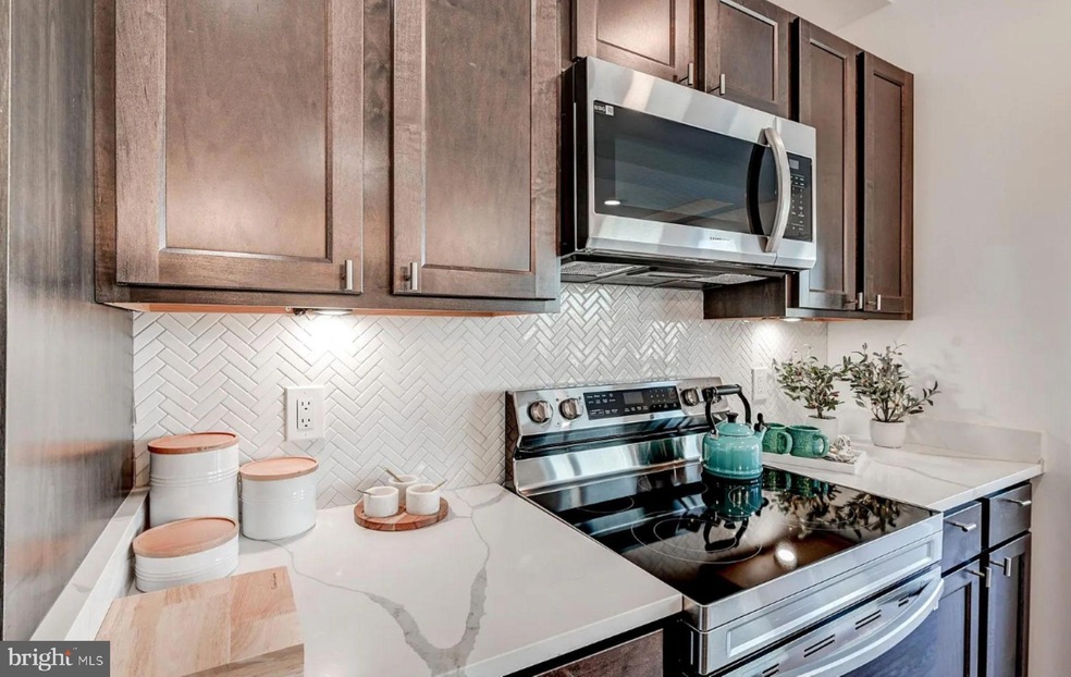 601 S Broadway unit 203, Baltimore, MD 21231 - photo 1