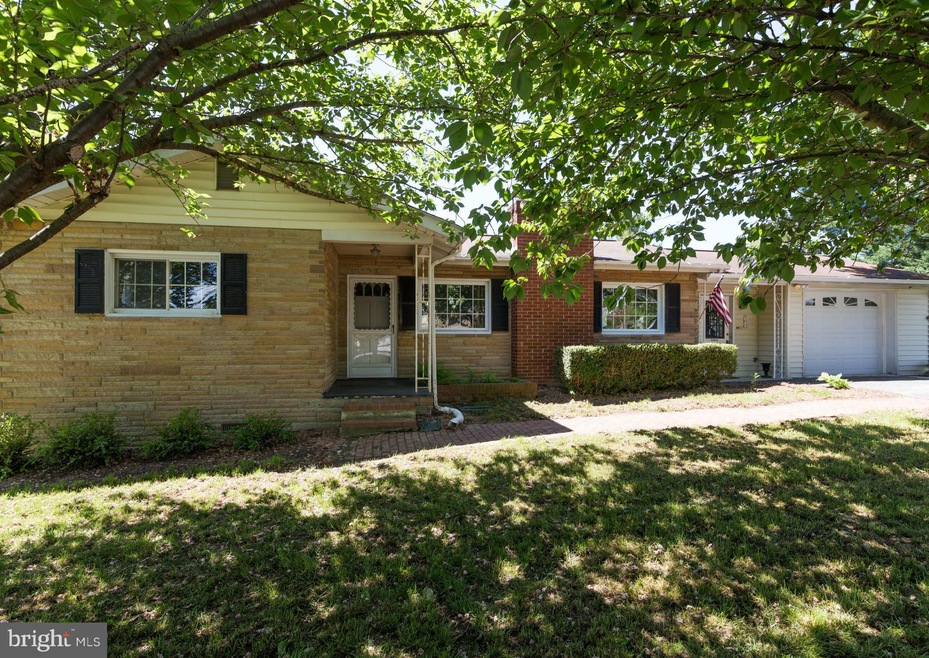 10 E F St, Brunswick, MD 21716 - photo 1
