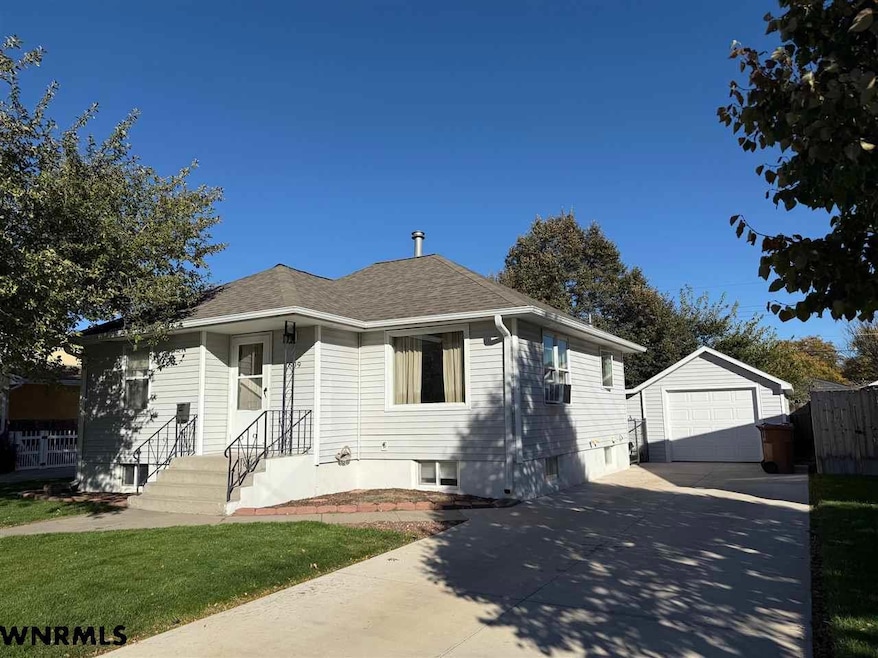 1609 Avenue I, Scottsbluff, NE 69361 - photo 1