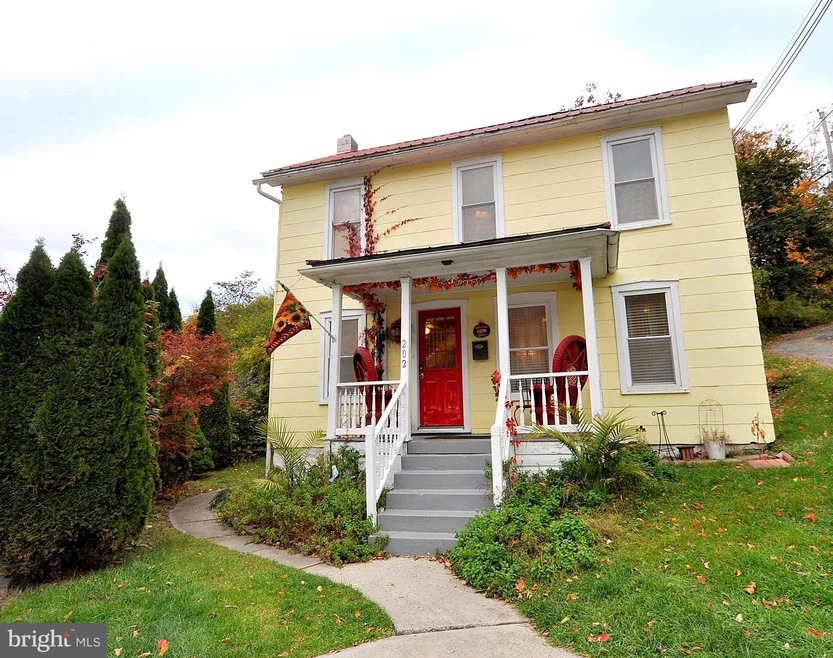 202 Independence St, Berkeley Springs, WV 25411 - photo 1