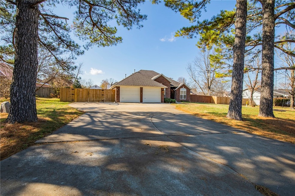 Large tree lined lot