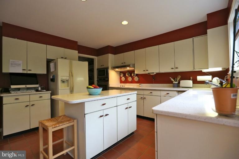 5341 Strathmore Ave, Kensington, MD 20895 - photo 1