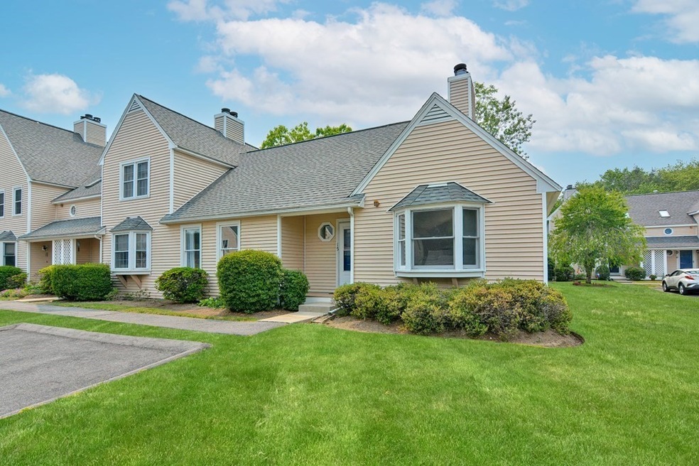 96 Danforth St unit 15, Taunton, MA 02780 - photo 1