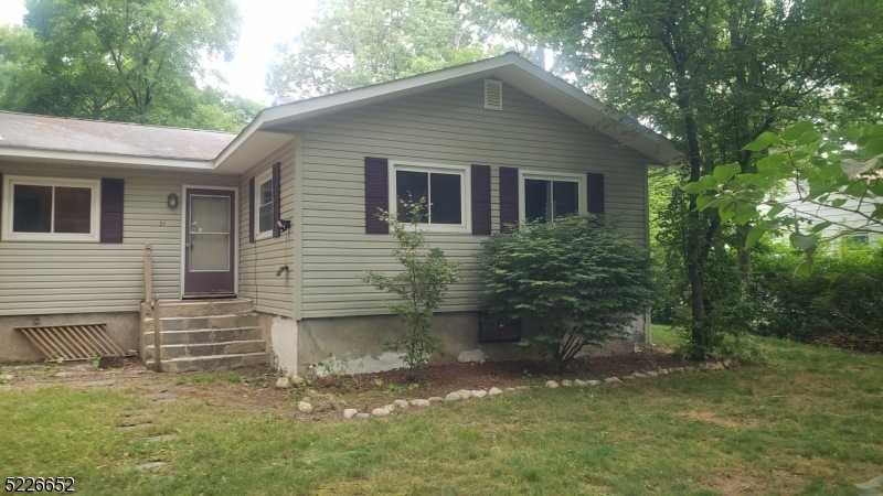 21 Brookwood Rd, Stanhope, NJ 07874 - photo 1