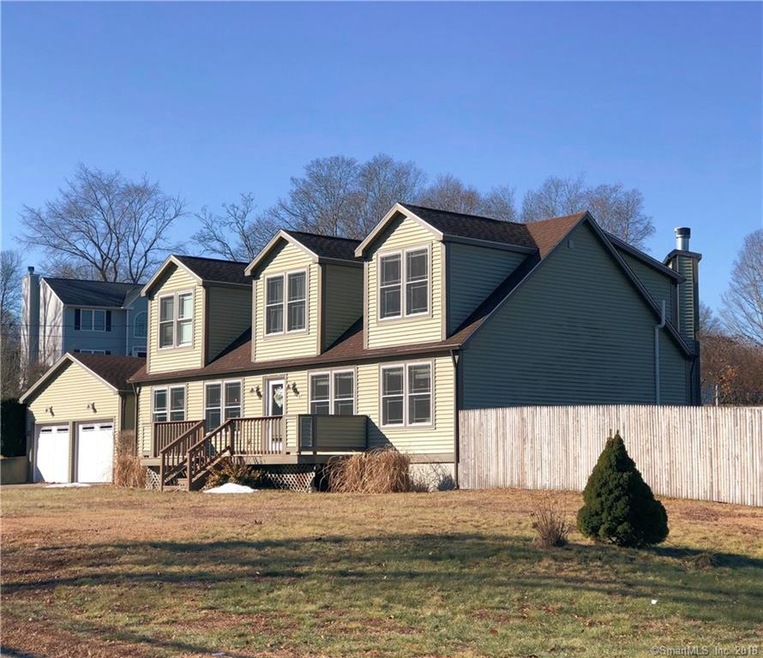 82 Elmridge Rd, Pawcatuck, CT 06379 - photo 1