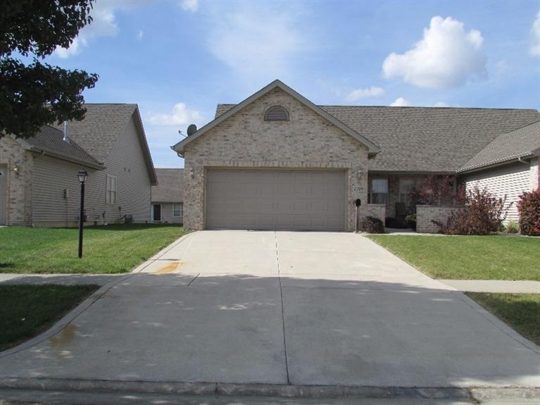 10388 Pike St, Crown Point, IN 46307 - photo 1