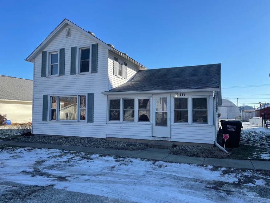 288 S Walnut St, Chebanse, IL 60922