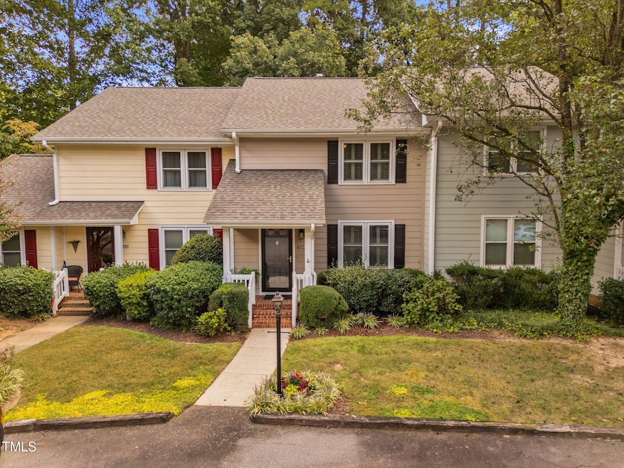 1524 Edgeside Ct, Raleigh, NC 27609 - photo 1