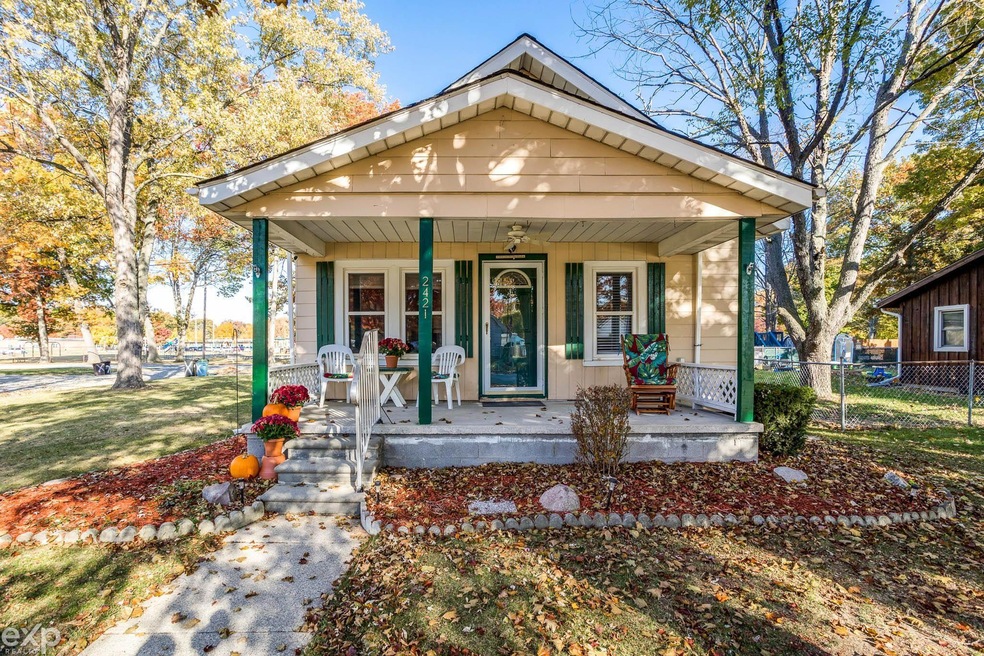 2421 Hancock St, Port Huron, MI 48060 - photo 1