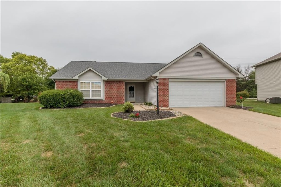 9918 Teesdale Ct, Fishers, IN 46038 - photo 1