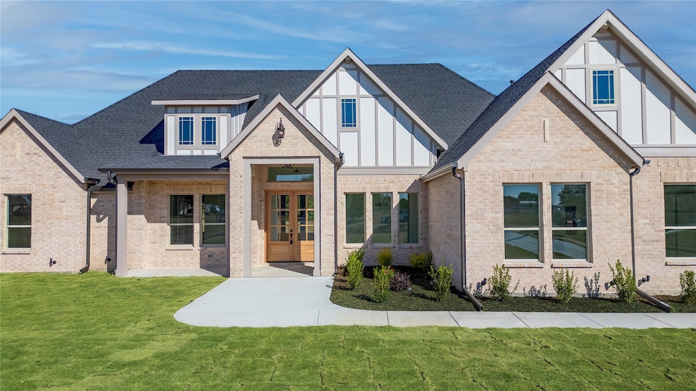 819 Meadow Lark Ln, Red Oak, TX 75154 - photo 1