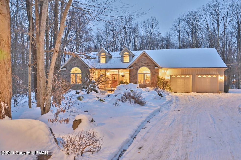 208 Rhodora Ln, Pocono Pines, PA 18350 - photo 1