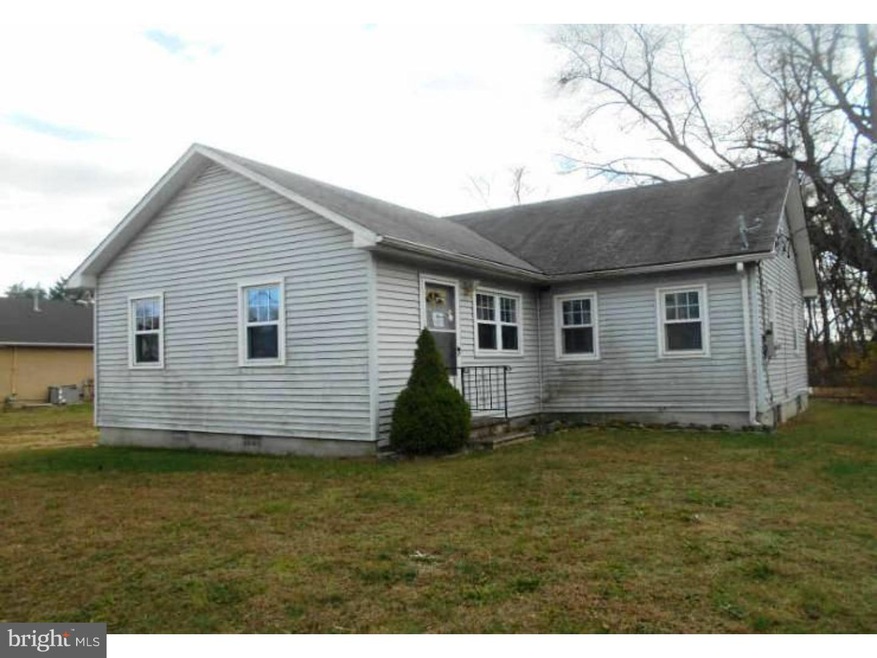 121 S Pemberton Rd, Pemberton, NJ 08068 - photo 1