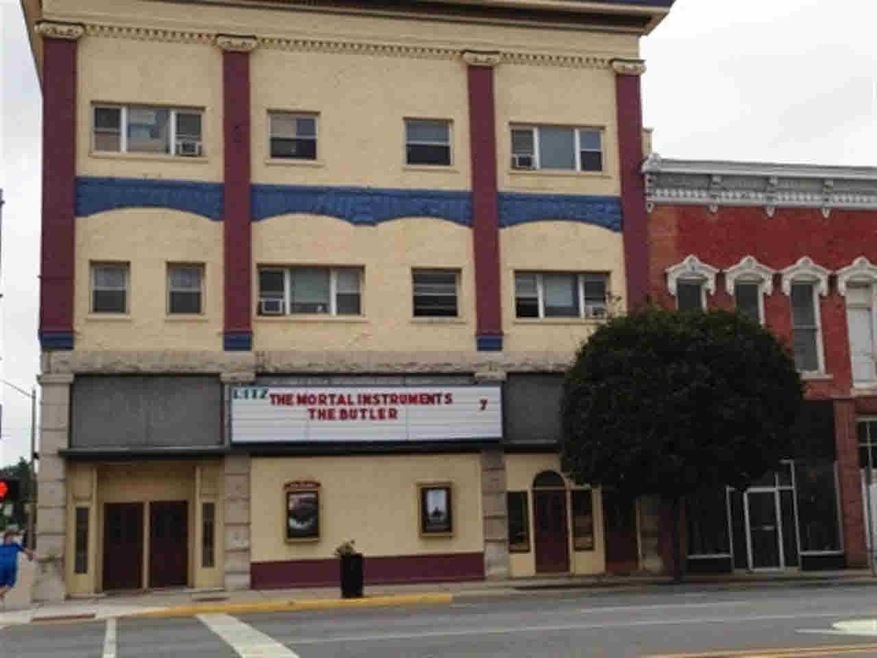 202 N Meridian St, Portland, IN 47371 - photo 1