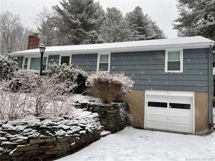 194 Weir St, Glastonbury, CT 06033 - photo 1