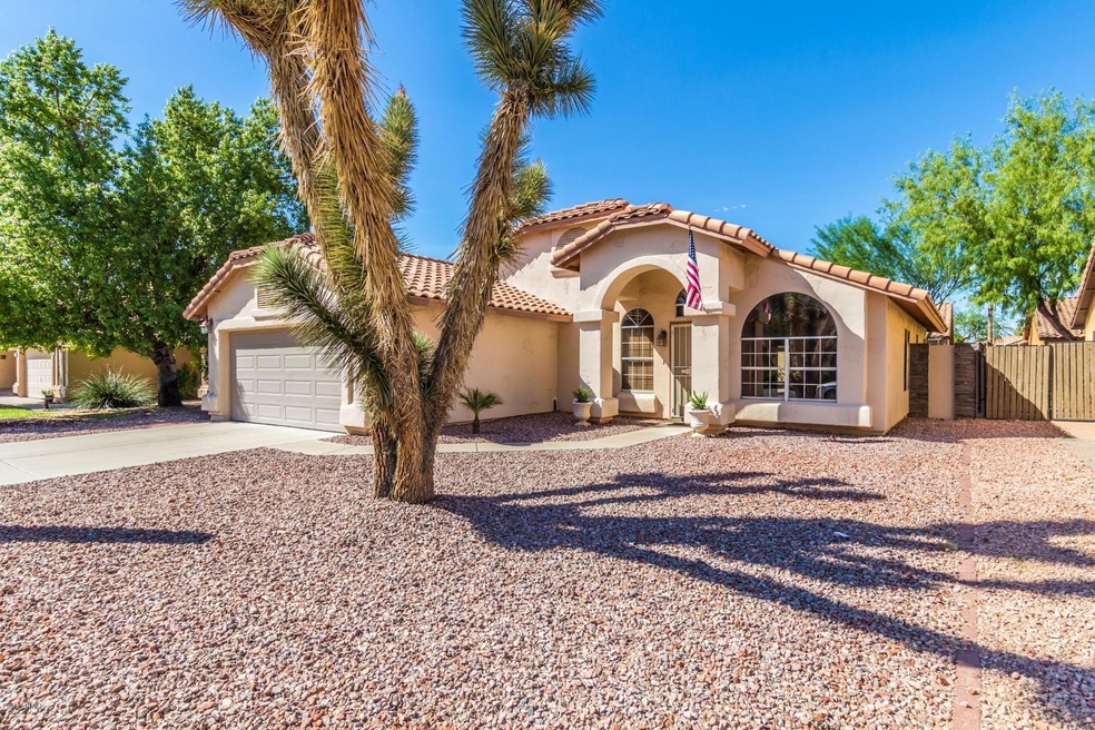 1220 E Grovers Ave Phoenix, AZ 85022