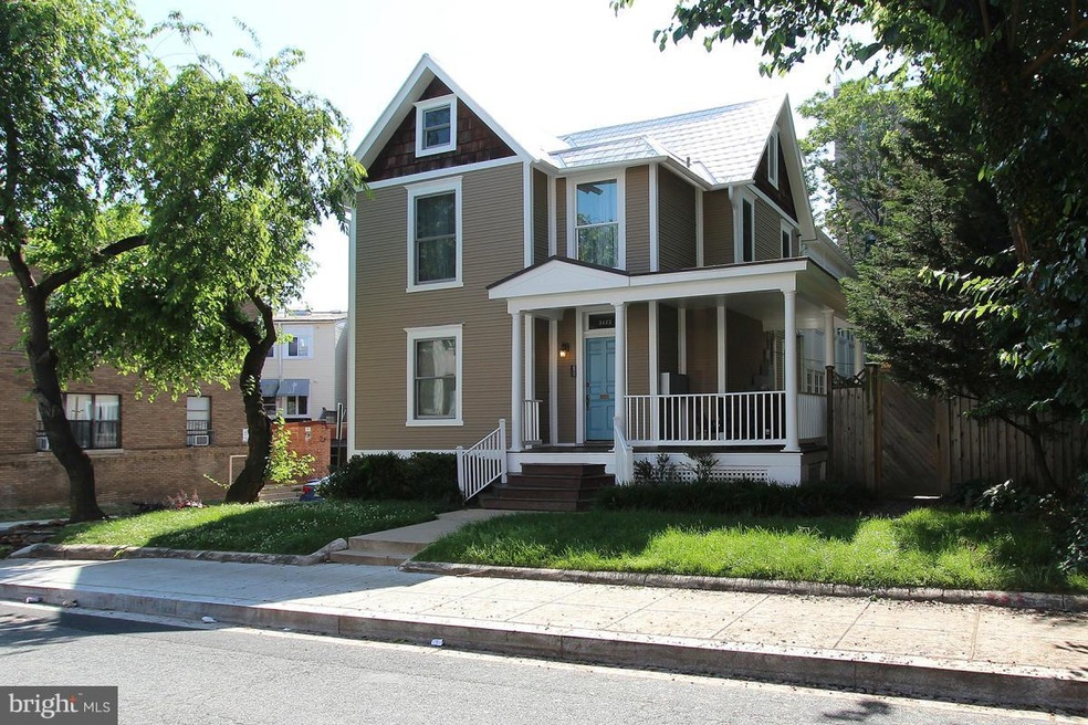 3423 Brown St NW unit 102, Washington, DC 20010 - photo 1