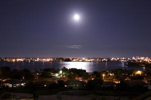 FULL MOON VIEW