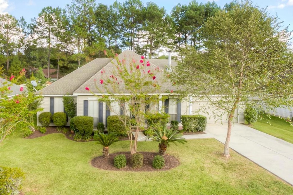 Lovely, well maintained home on a low traffic stre