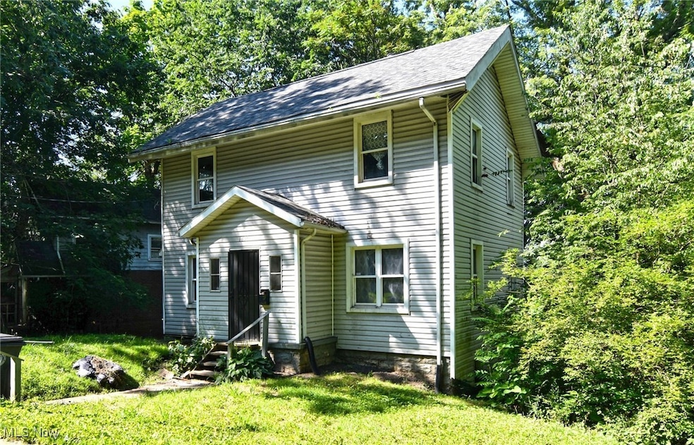 1490 Hillside Terrace, Akron, OH 44305 - photo 1