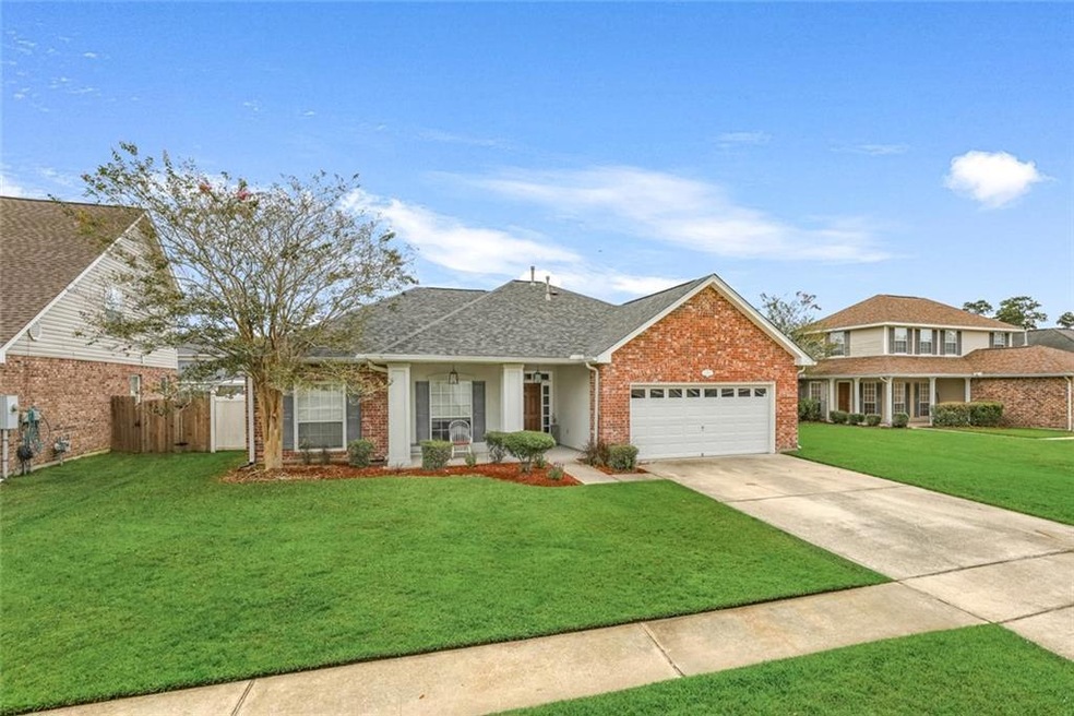 1010 Deborah Dr, Slidell, LA 70461 - photo 1