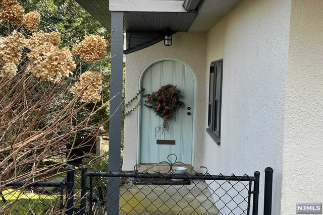 43 Lloyd Rd unit 2, Montclair, NJ 07042 - photo 1