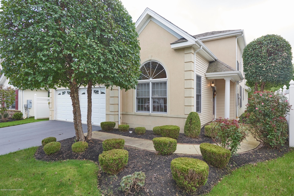 76 Londonberry Dr, Holmdel, NJ 07733 - photo 1