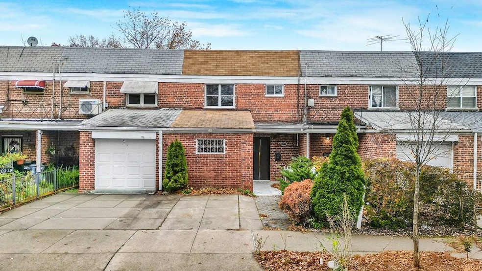 109-45 173rd St, Jamaica, NY 11433 - photo 1