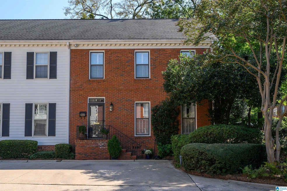 1209 29th St S unit 4, Birmingham, AL 35205 - photo 1
