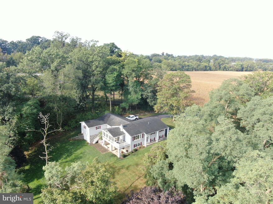 1910 Springview Dr, Chambersburg, PA 17202 - photo 1