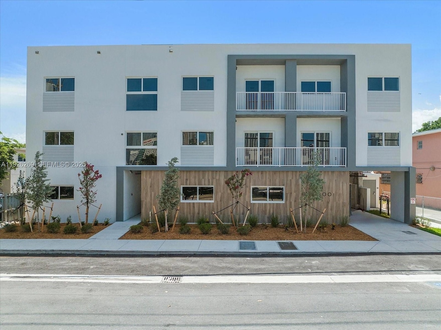 420 SW 7th Ave unit 101, Miami, FL 33130 - photo 1