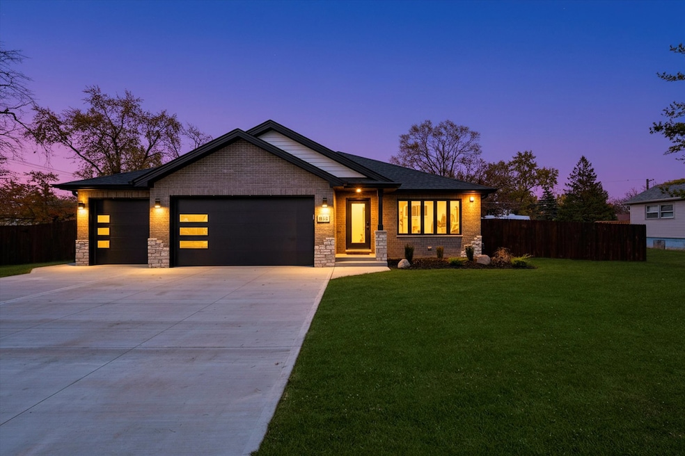 8015 S 85th Ave, Justice, IL 60458 - photo 1