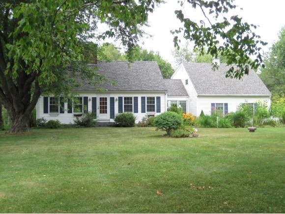 9 William Cir, Stratham, NH 03885 - photo 1